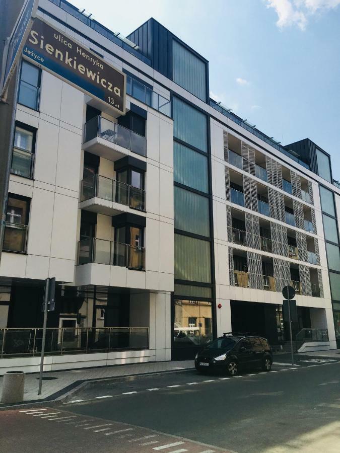 Piper Zajezdnia White Apartment พอซนาน ภายนอก รูปภาพ