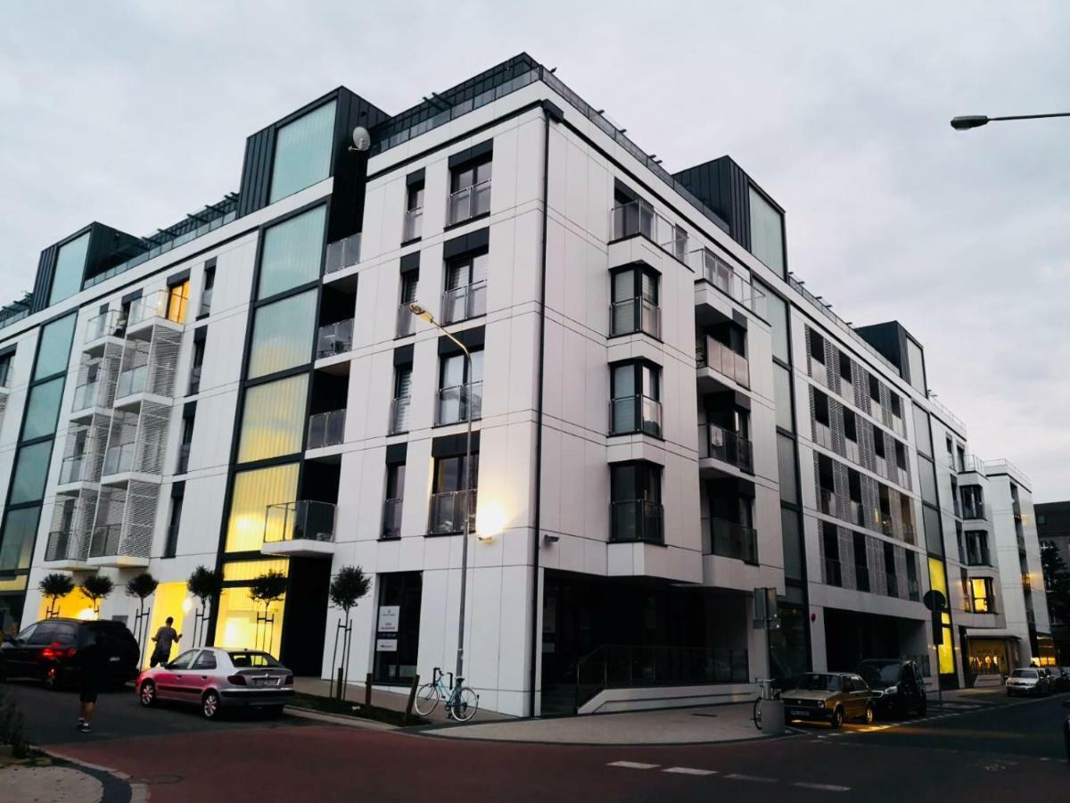 Piper Zajezdnia White Apartment พอซนาน ภายนอก รูปภาพ